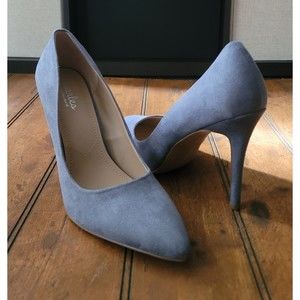 Charles by Charles David Pointed-Toe Frosted Blue Pact Pump Heel- Size 9.5